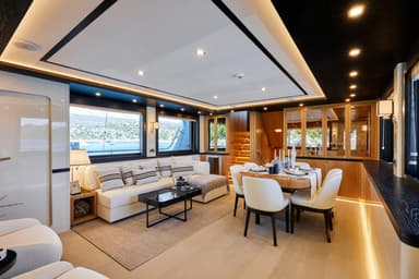 2022 Bering Yachts 77