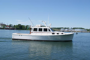 2019 Lowell Brothers Flybridge Sedan