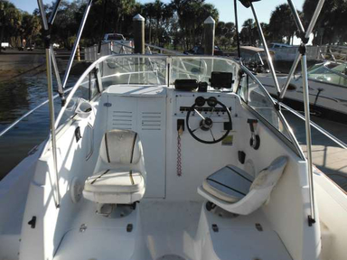 1999 Century Boat 2300 Walk-Around