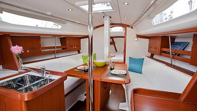 2011 J Boats J/108