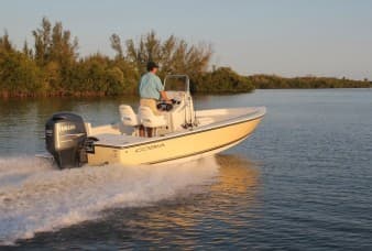 2016 Cobia Boats 21 Bay