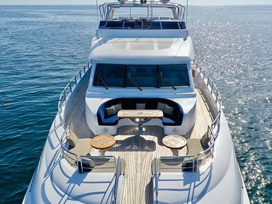 2012 Gulf Craft Majesty 125