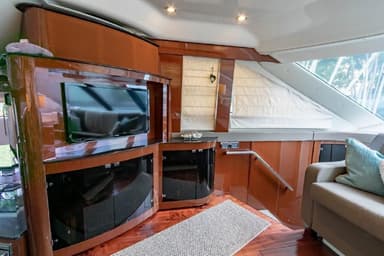 2013 Meridian Yachts 541 Sedan