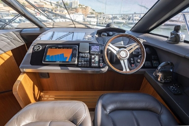 2015 Princess Yachts V52 '15
