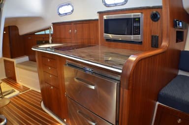 2014 Pursuit Boats OS 385 Offshore