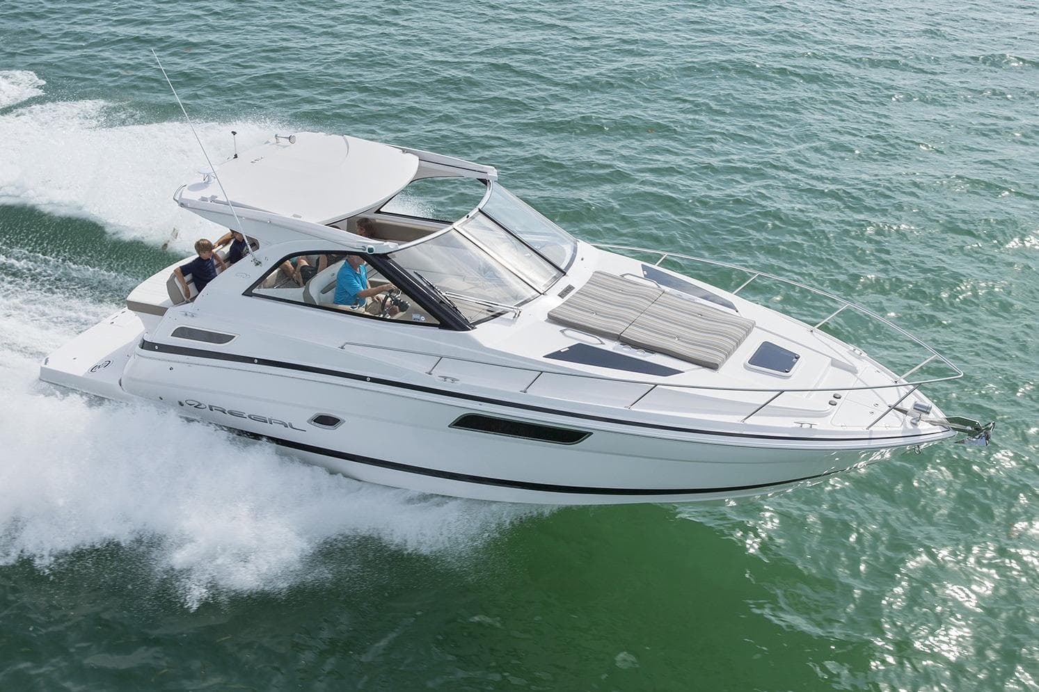 2016 Regal Boats 35 Sport Coupe