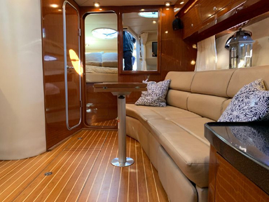 2010 Regal Boats 3760 Sportyacht