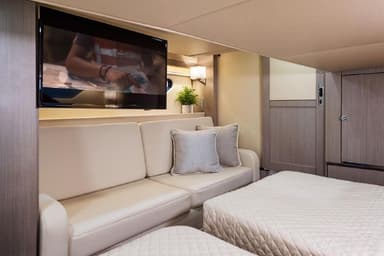 2020 Regal Boats 42 Fly