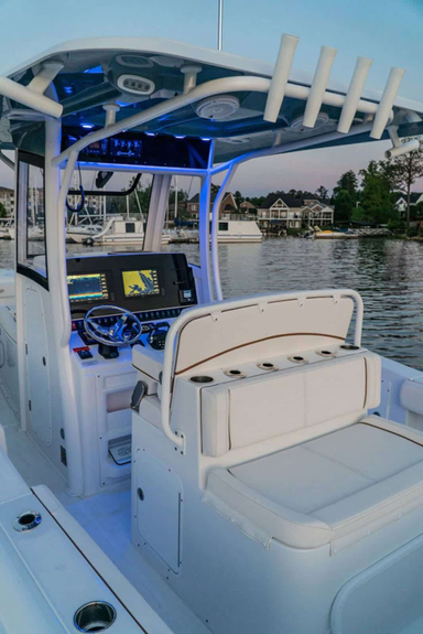 2020 Sea Hunt Gamefish 30 Forward Seating