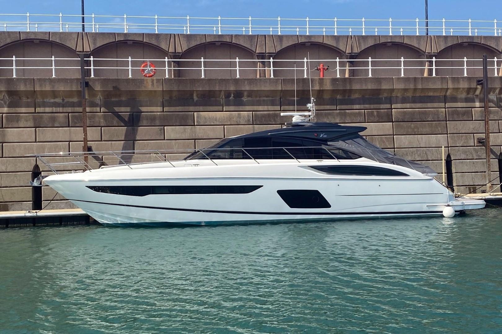 2016 Princess Yachts V58