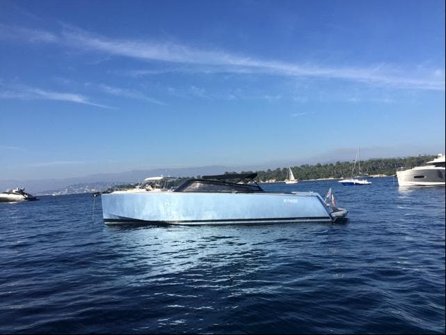 2014 VanDutch Yachts 40