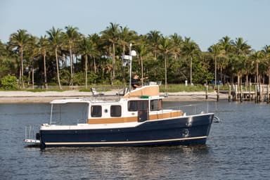 2022 Ranger Tugs R-31 Command Bridge