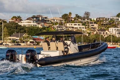 2021 Rayglass Boats Protector 380 Chase