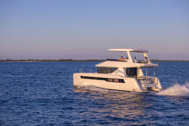 2019 Robertson and Caine Leopard 40