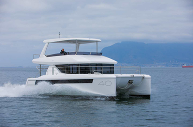 2019 Robertson and Caine Leopard 40