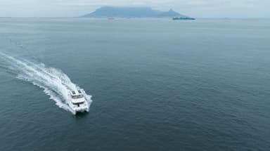 2019 Robertson and Caine Leopard 40