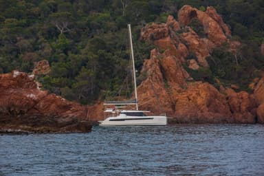 2019 Robertson and Caine Leopard 50