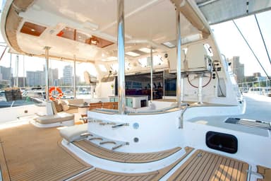 2021 Royal Cape Catamaran Majestic 570