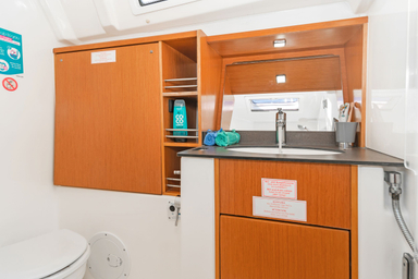 2011 Bavaria Yachts Cruiser 41