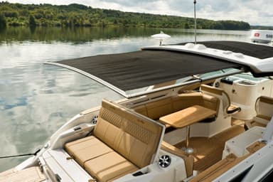 2022 Sea Ray SLX 350 Outboard