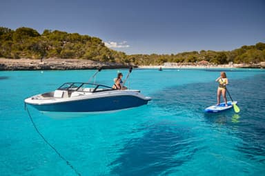 2022 Sea Ray SPX 210