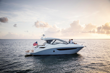 2021 Sea Ray Sundancer 350 Coupe