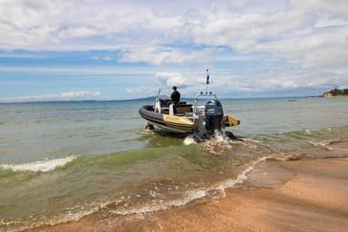 2020 Sealegs 7.5M Amphibious RIB