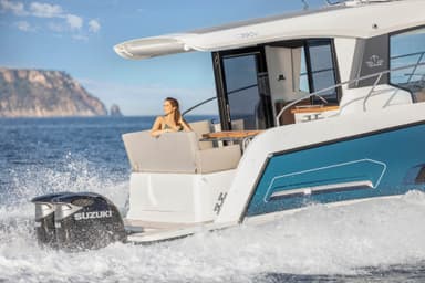 2020 Sealine C390v