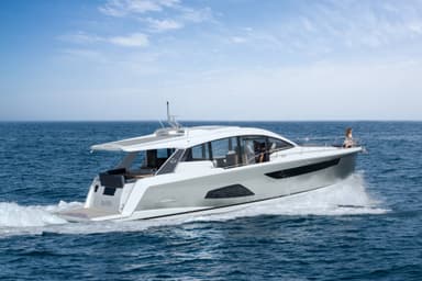 2021 Sealine C530