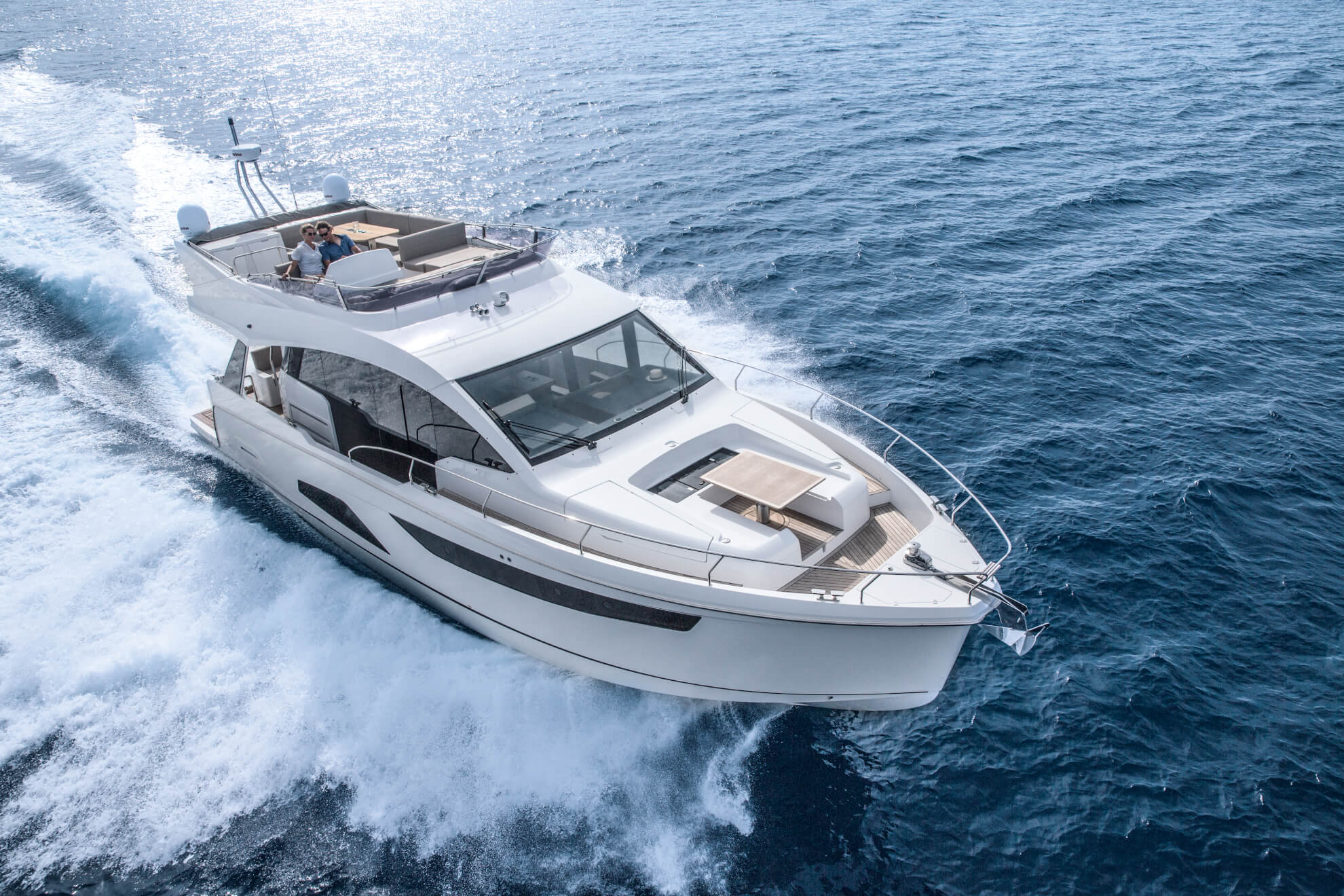 2016 Sealine F530