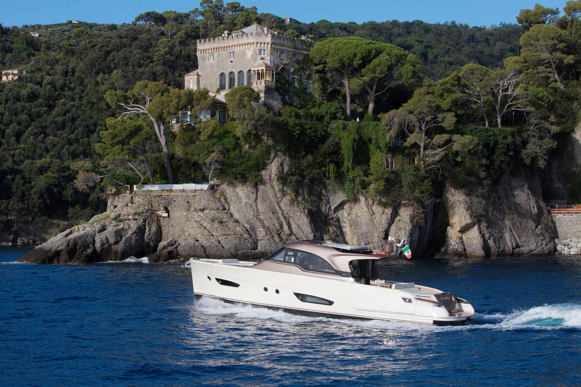 2019 Solaris Power 57 Lobster