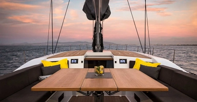 2016 Southern Wind SW82 Ammonite