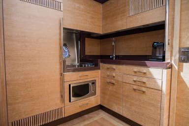 2010 Azimut Yachts 47 Fly