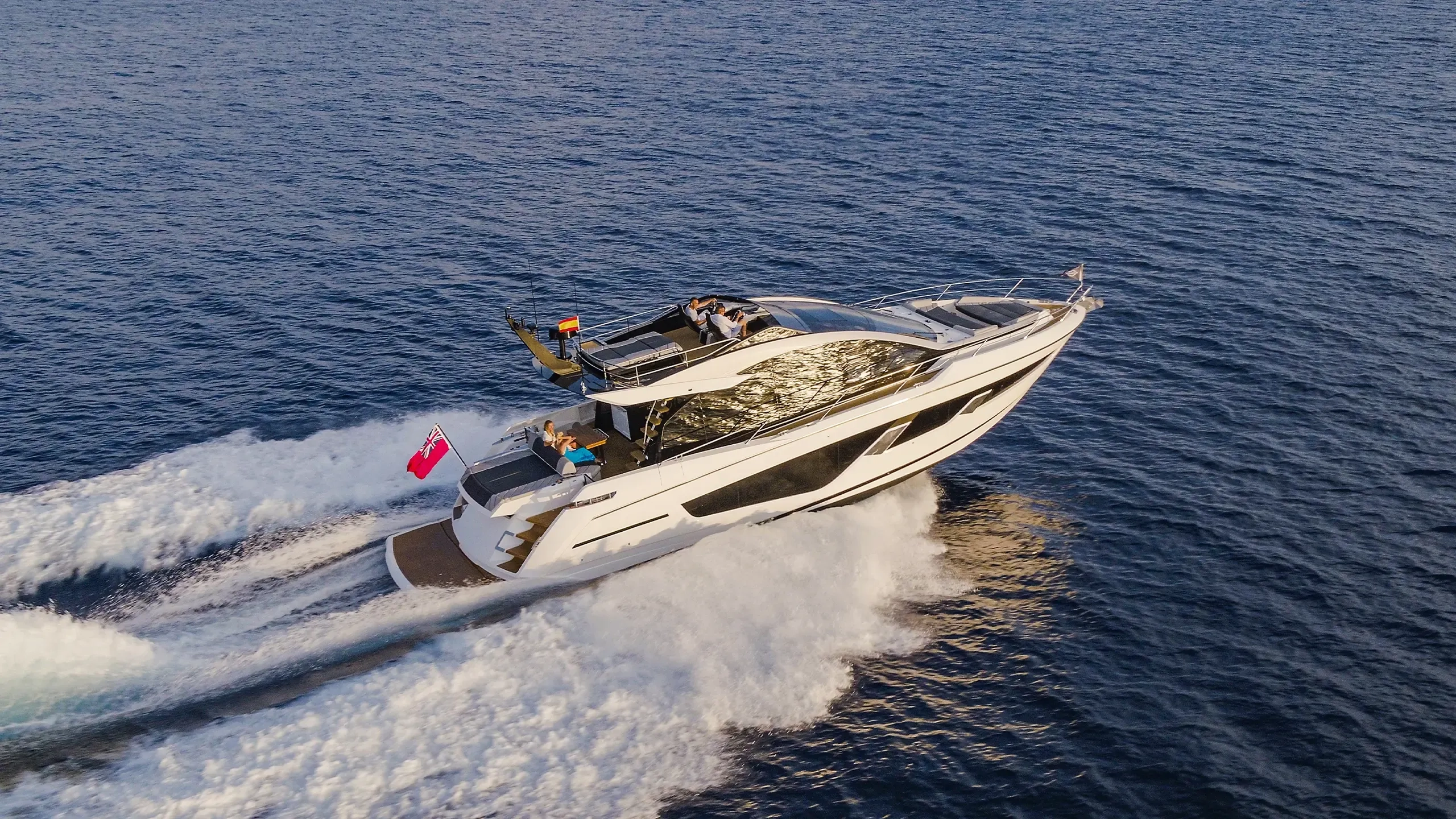 2022 Sunseeker 65 Sport Yacht