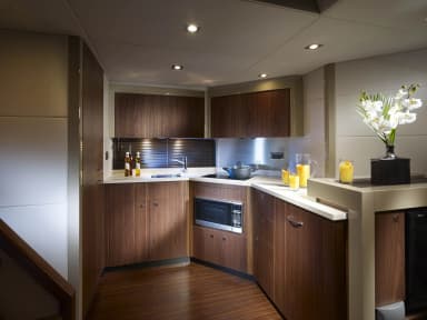 2010 Sunseeker Predator 60