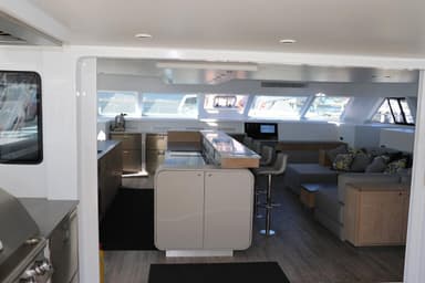 2016 Two Oceans 800E Power Catamaran II Cake