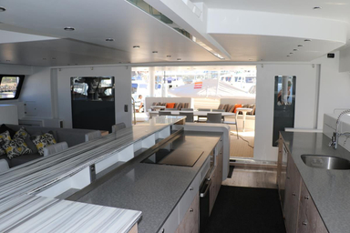 2016 Two Oceans 800E Power Catamaran II Cake