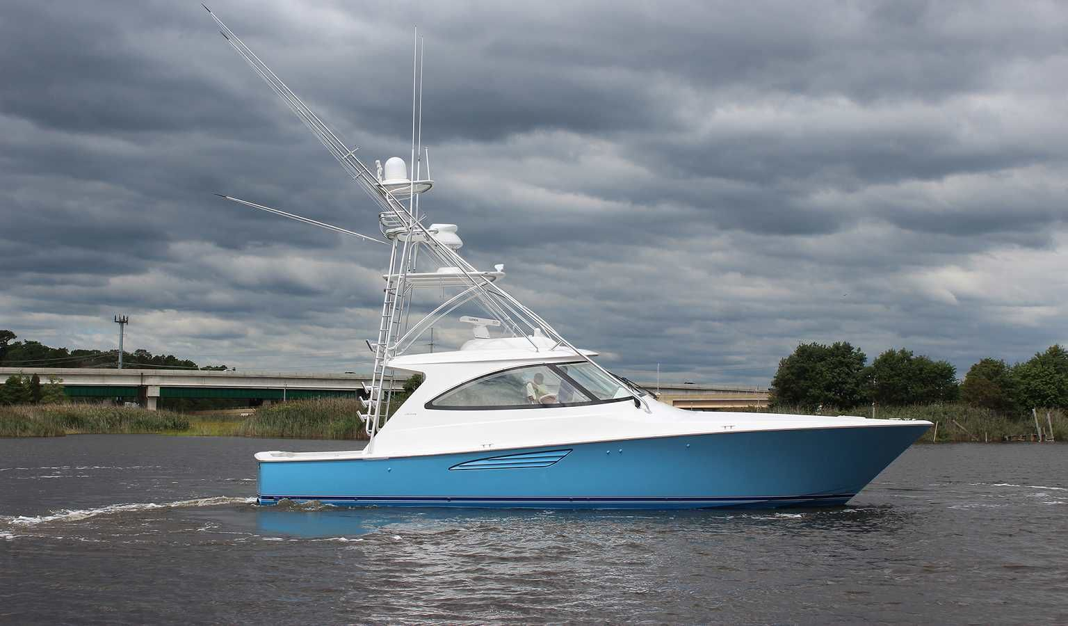 2023 Viking Yachts 48 Sport Tower