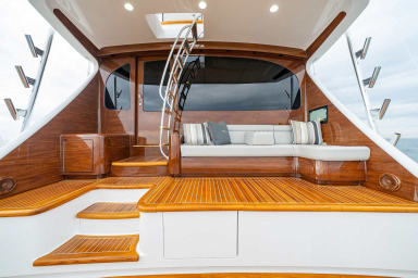 2023 Viking Yachts 82 Convertable