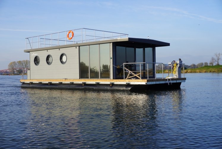 2022 La Mare Houseboats Apartboat XL
